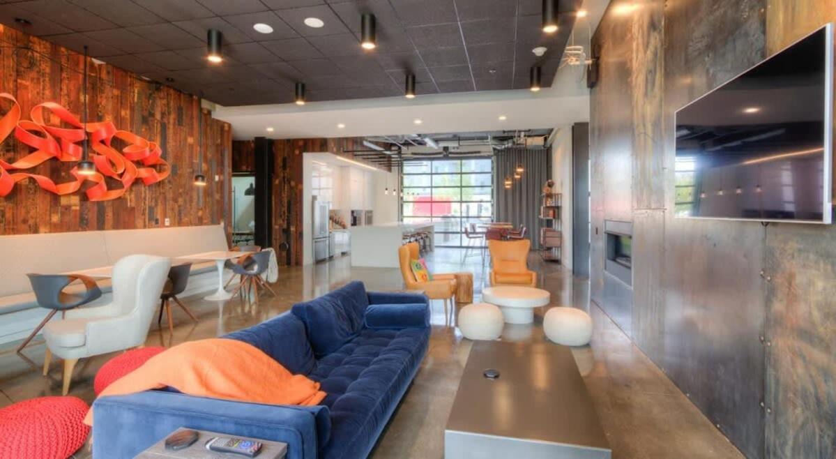 Cozysuites Modern 1br, Lawrenceville Apartamento