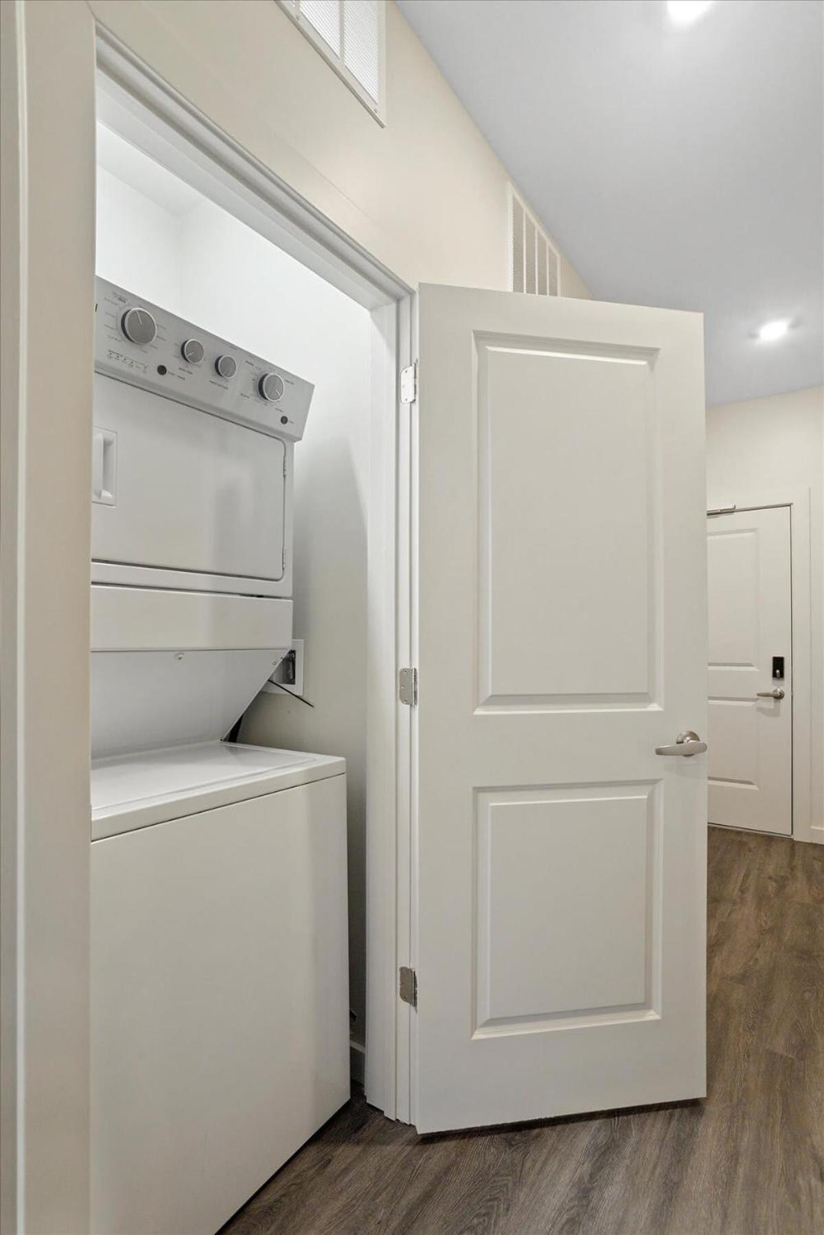 Cozysuites Modern 1br, Lawrenceville Apartamento *