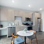 Cozysuites Modern 1Br, Lawrenceville